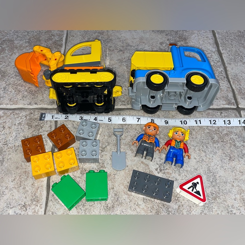 LEGO DUPLO Construction Set 10812